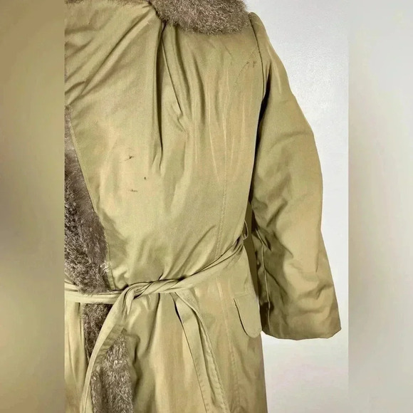 Vintage 1950s | Hand-sewn Genuine Fur Trench Coat | Women’s Small to Medium - Picture 7 of 14